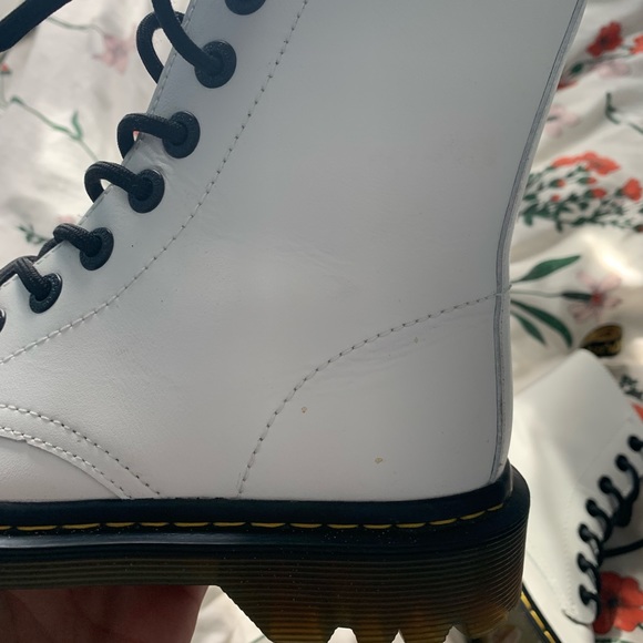 good condition white doc martens! - Picture 6 of 11